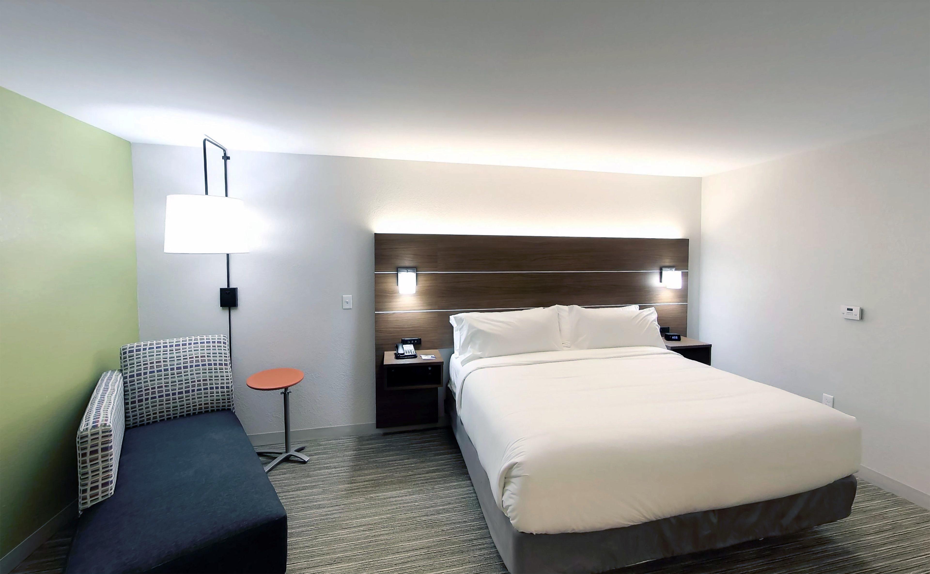 Holiday Inn Express & Suites - Detroit Northwest - Livonia By Ihg Exterior photo