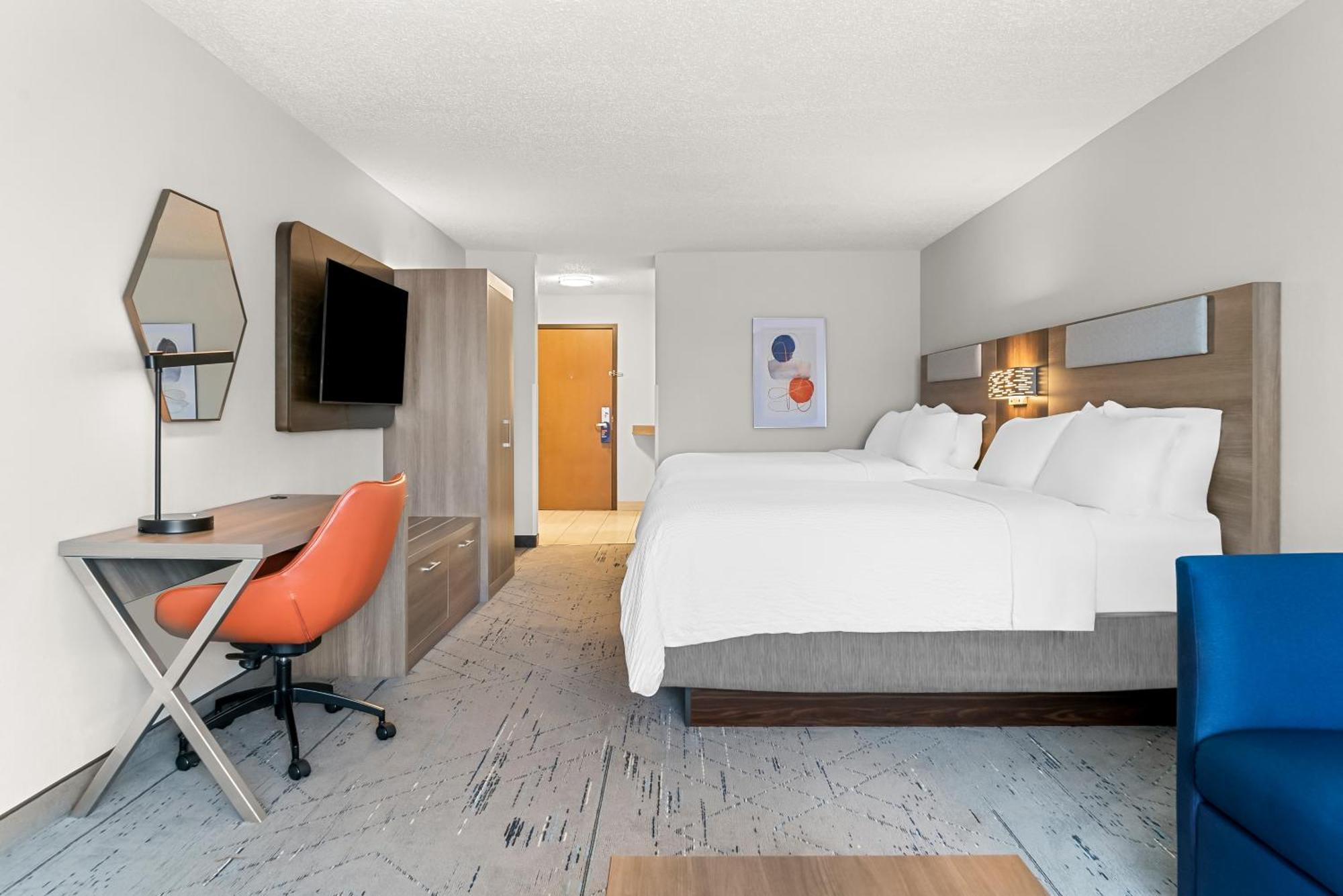 Holiday Inn Express & Suites - Detroit Northwest - Livonia By Ihg Exterior photo